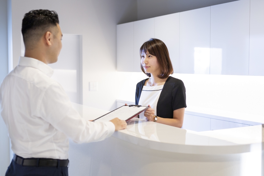 治療プランを提案している様子